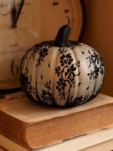 cute-diy-chic-pumpkins-to-decorate-your-interior-for-halloween-2