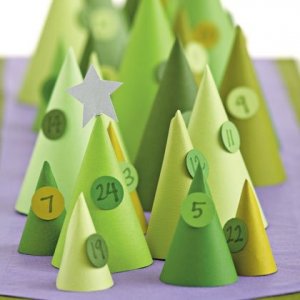 cone-iferous-advent-calendar-christmas-craft-photo-420-FF1110CREAT04