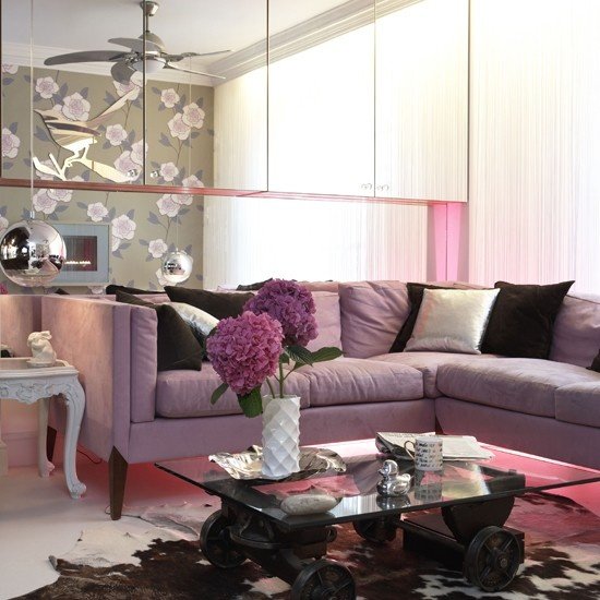 2013-Stylish-And-Feminine-Living-Rooms-Decorating-Ideas-24