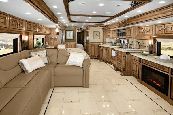 Caravan-Salon-super-great-modern-decor-in-beige