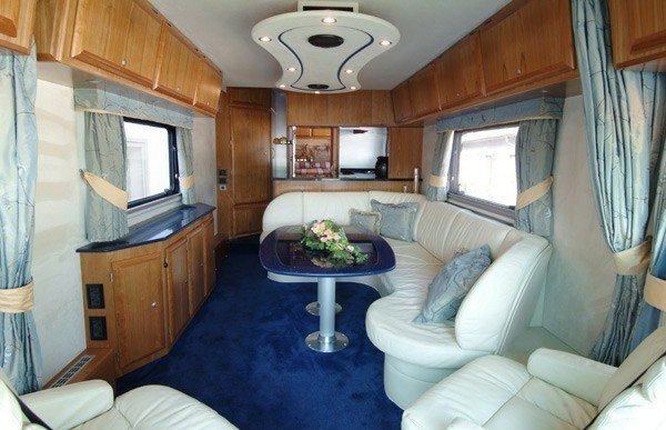 great-motorhome-with-modern-design