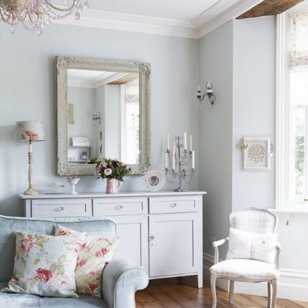 shabby-chic-living-room-interior-design-decoration-ideas-pastel-colors-vintage-furniture-antique-mirror-frame