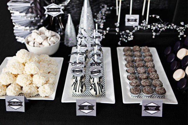 modern-holiday-party-02-640x426